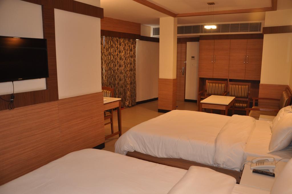 Hotel Sms Grand Inn Vellore Habitación foto
